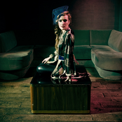 Jess Mills - List pictures