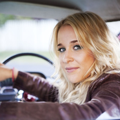 Catherine Britt - List pictures