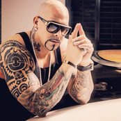 Mally Mall - List pictures