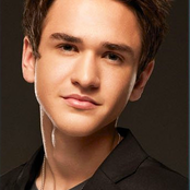 Aaron Kelly - List pictures