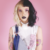 Melanie Martinez - List pictures
