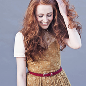 Janet Devlin - List pictures
