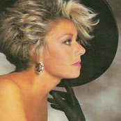 Elaine Paige - List pictures
