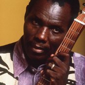 Oliver Mutukudzi - List pictures