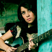 Gaby Moreno - List pictures