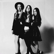 Haim - List pictures
