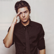 Zac Efron - List pictures