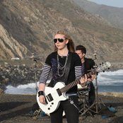 Lesley Roy - List pictures