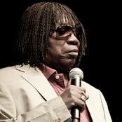 Milton Nascimento - List pictures