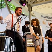 Caravan Palace - List pictures