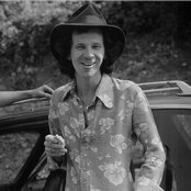 Gary Stewart - List pictures