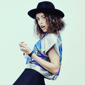 D E N A - List pictures