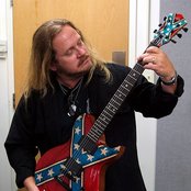 Johnny Van Zant - List pictures