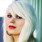 Amanda Jenssen - List pictures