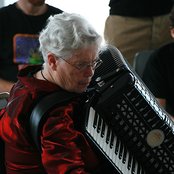 Pauline Oliveros - List pictures
