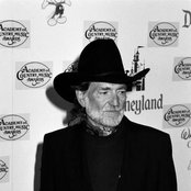 Willie Nelson - List pictures