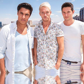 Times Red - List pictures