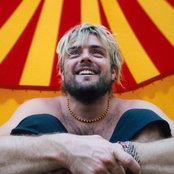 Xavier Rudd - List pictures