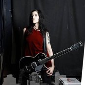 Terra Naomi - List pictures