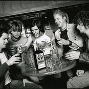 Hinder - List pictures