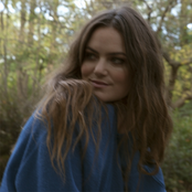 Julia Stone - List pictures