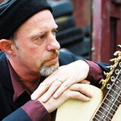 Harry Manx - List pictures