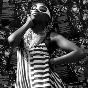 Estelle - List pictures