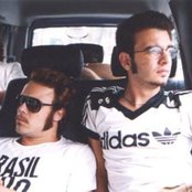 Los Hermanos - List pictures