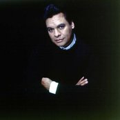 Juan Gabriel - List pictures