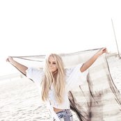 Alli Simpson - List pictures
