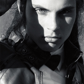 Samuel Larsen - List pictures
