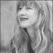 Loreena Mckennitt - List pictures