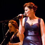 Jenn Grant - List pictures