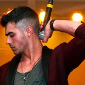 Joe Jonas - List pictures