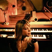 Basia Bulat - List pictures