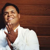 Israel Houghton - List pictures