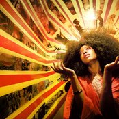 Erykah Badu - List pictures