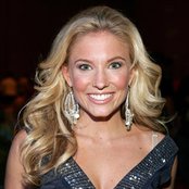 Julie Roberts - List pictures