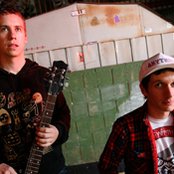 No Age - List pictures