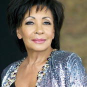 Shirley Bassey - List pictures