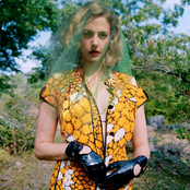 Hannah Cohen - List pictures