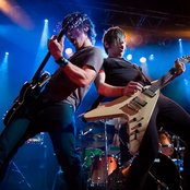 Mariana's Trench - List pictures