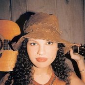 Alana Davis - List pictures