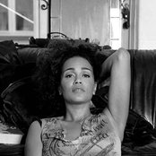 Caroline Henderson - List pictures