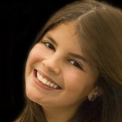 Nikki Yanofsky - List pictures