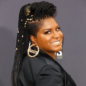 Ester Dean - List pictures