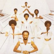 Earth Wind & Fire - List pictures