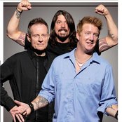 Them Crooked Vultures - List pictures