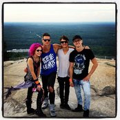 Icon For Hire - List pictures