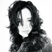 Kirsten Price - List pictures